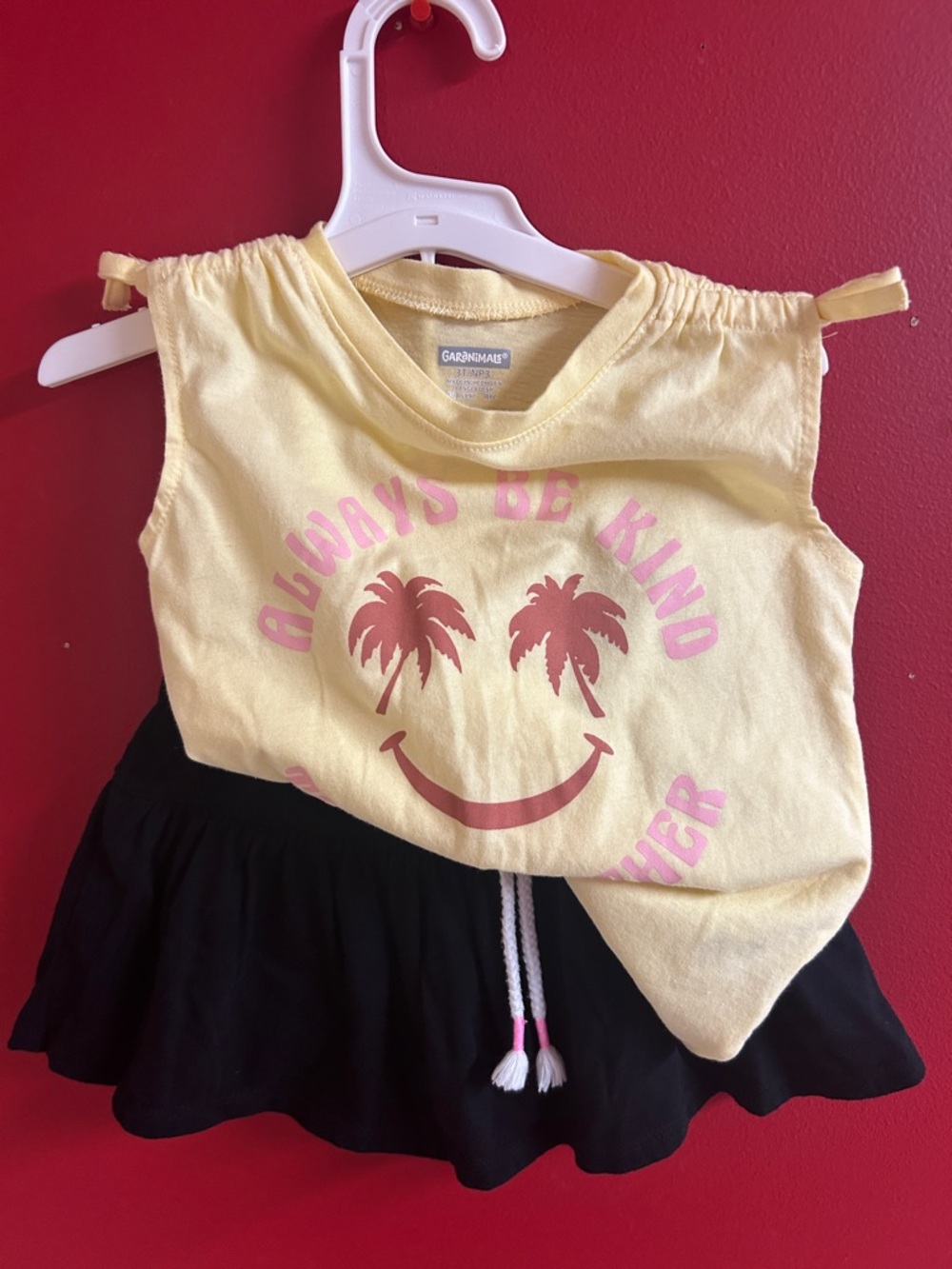Garanimals Yellow Top Cat & Jack black skort size 3t